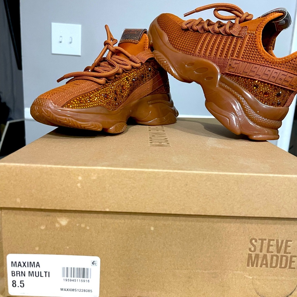 Steve Madden Women's Maxima Sneaker Brown Multi 7.5 & 8.5